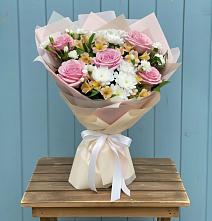 Букет цветов из:  Гвоздики, Орхидеи и Розы #REPLACE_PRED# Торгашино