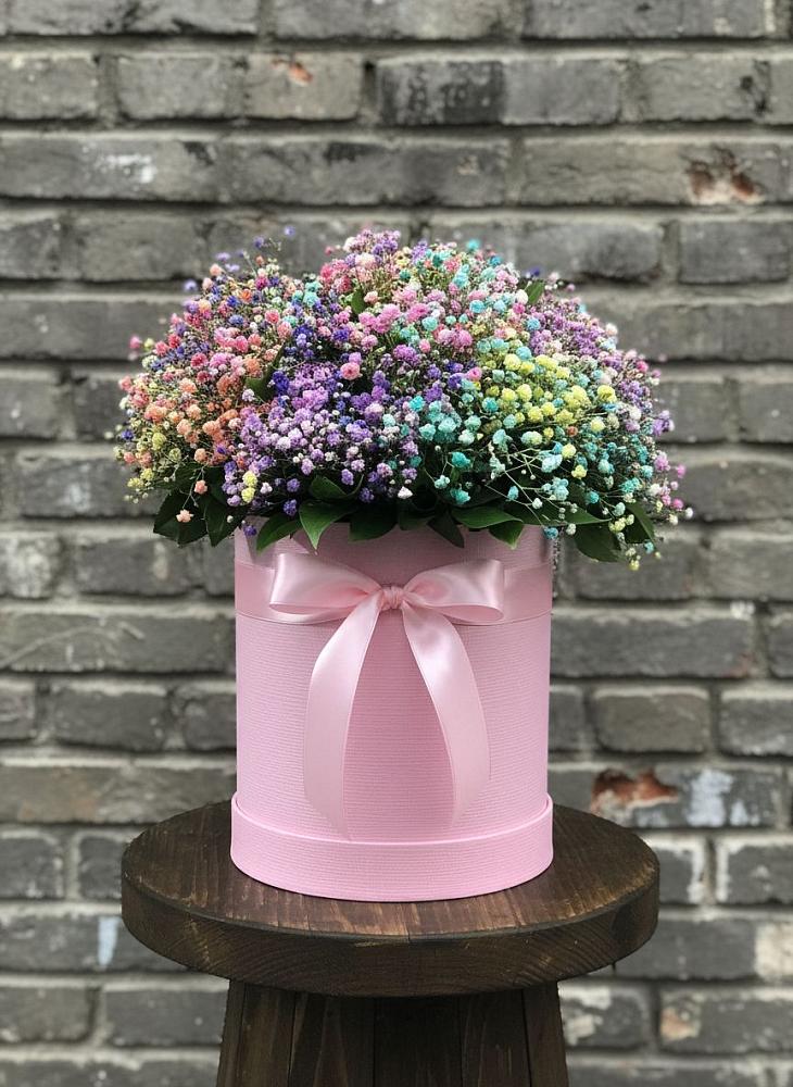 Цветочная композиция из Гипсофила и Розы в шляпной коробке в Торгашино