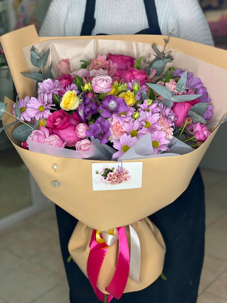 Букет цветов из: Хризантемы, Гвоздики и Альстромерии в Торгашино