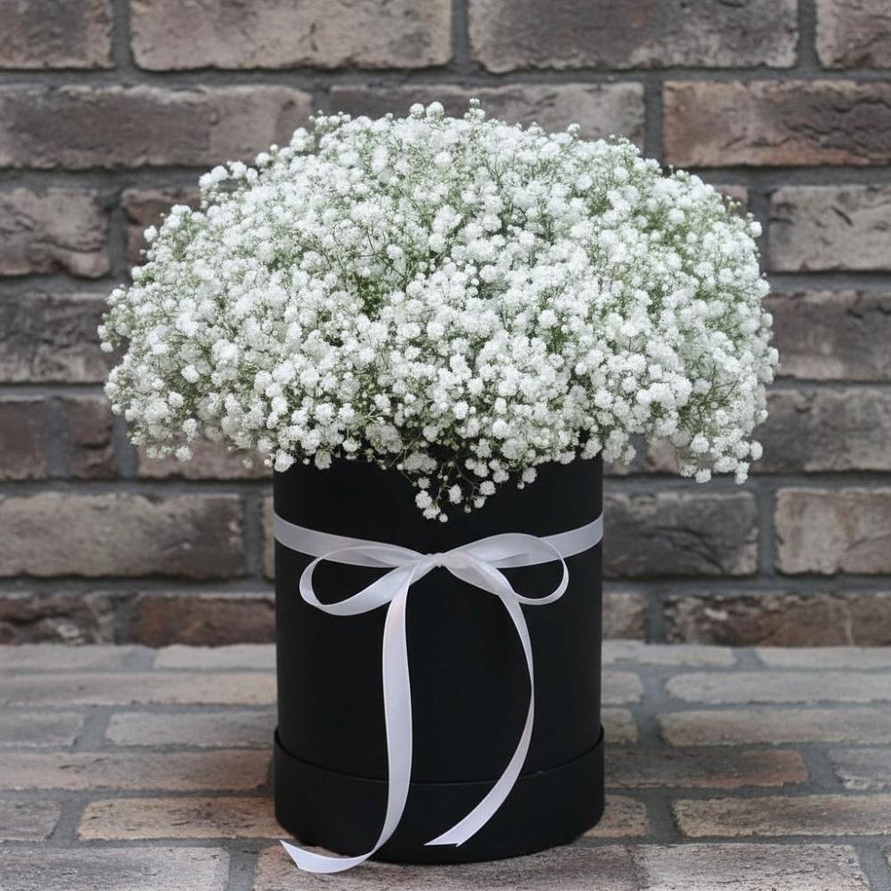 Цветочная композиция из Гипсофила в шляпной коробке в Торгашино