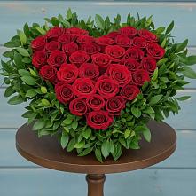 Цветочная композиция из Розы в виде сердца в Торгашино