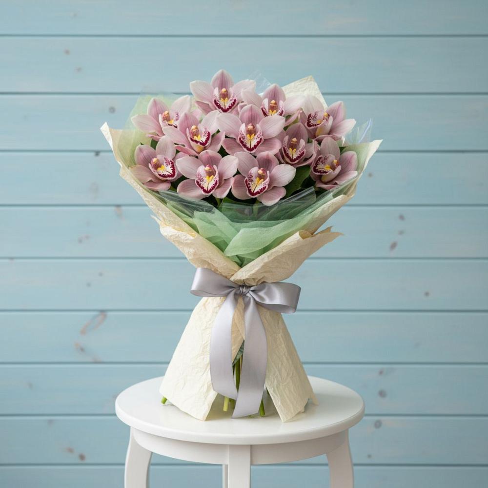 Букет цветов из: Орхидеи и Розы в Торгашино