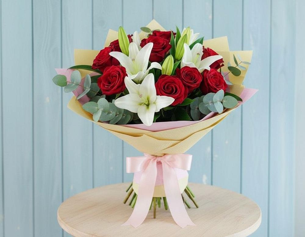 Букет цветов из: Лилии и Розы в Торгашино